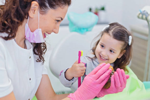 Best Tooth Extraction  in Flora, AL